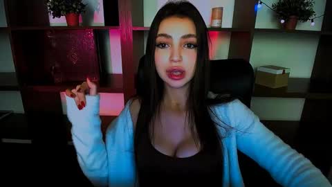 Alexia online show from March 2025 01:12:01 PM