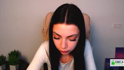 Alexia online show from September 2025 05:48:01 PM