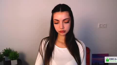 Alexia online show from September 2025 12:28:01 PM