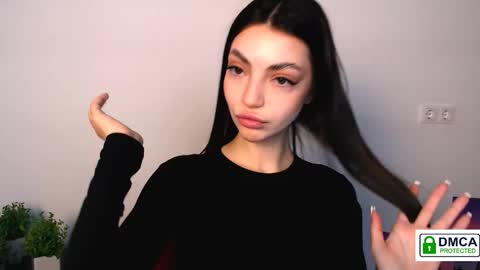 Alexia online show from October 2025 12:58:01 PM