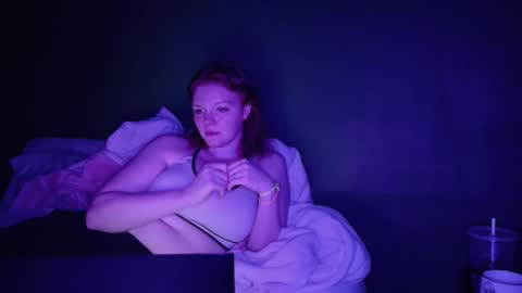 lexi_mariz online show from February 2026 03:49:02 AM