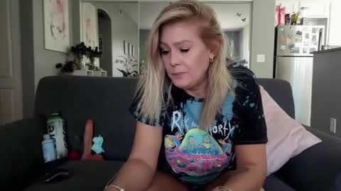 Snapshot of lexi_shocker chatting on September 2025 05:25:01 PM Lexi online show from September 2025 05:25:01 PM