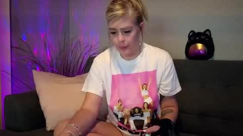 Snapshot of lexi_shocker chatting on September 2025 06:06:02 AM Lexi online show from September 2025 06:06:02 AM