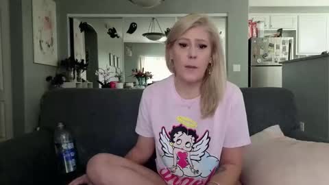 Snapshot of lexi_shocker chatting on November 2025 05:48:02 PM Lexi online show from November 2025 05:48:02 PM