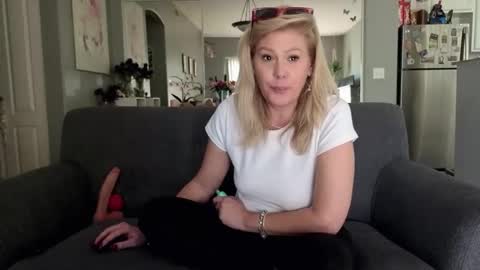 Snapshot of lexi_shocker chatting on November 2025 09:14:02 PM Lexi online show from November 2025 09:14:02 PM