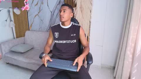 Snapshot of lexianddeker chatting on December 2025 05:29:02 PM Lexi Derek online show from December 2025 05:29:02 PM