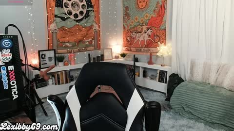 Lexi Smith online show from December 2024 11:33:01 AM