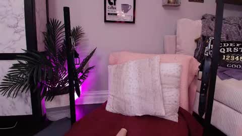 Lexi Smith online show from October 2025 09:50:02 AM