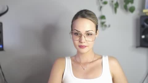 Lexie online show from February 2025 02:54:01 PM