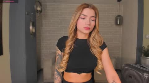 Snapshot of lexiewayne chatting on February 2026 12:06:01 PM Lexie online show from February 2026 12:06:01 PM