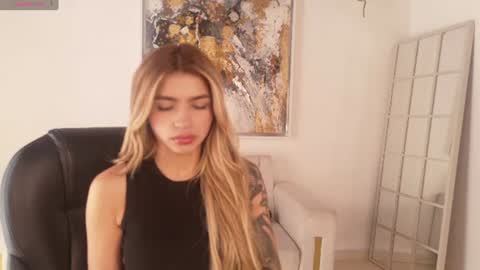 Snapshot of lexiewayne chatting on June 2026 06:03:01 PM Lexie online show from June 2026 06:03:01 PM