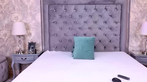 Lexi Riley online show from December 2025 06:53:01 AM