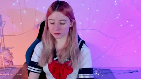 Snapshot of lexiwenford chatting on December 2024 03:04:01 AM Lexi Wenford NO NUDE GODDESS online show from December 2024 03:04:01 AM