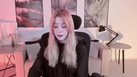 Snapshot of lexiwenford chatting on December 2024 07:20:01 AM Lexi Wenford NO NUDE GODDESS online show from December 2024 07:20:01 AM