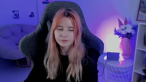 Snapshot of lexiwenford chatting on December 2024 05:52:02 AM Lexi Wenford NO NUDE GODDESS online show from December 2024 05:52:02 AM