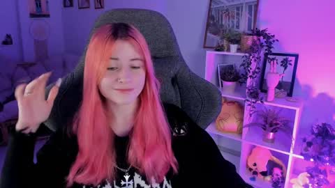 Snapshot of lexiwenford chatting on December 2024 08:44:02 AM Lexi Wenford NO NUDE GODDESS online show from December 2024 08:44:02 AM