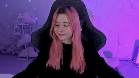 Snapshot of lexiwenford chatting on January 2025 09:19:02 AM Lexi Wenford NO NUDE GODDESS online show from January 2025 09:19:02 AM