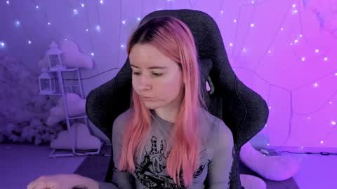 Snapshot of lexiwenford chatting on January 2025 02:50:02 AM Lexi Wenford NO NUDE GODDESS online show from January 2025 02:50:02 AM