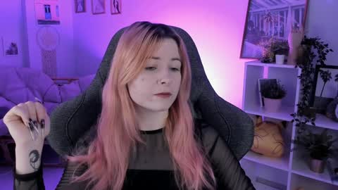 Snapshot of lexiwenford chatting on January 2025 05:48:02 AM Lexi Wenford NO NUDE GODDESS online show from January 2025 05:48:02 AM