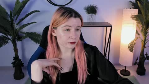 Snapshot of lexiwenford chatting on January 2025 09:13:01 AM Lexi Wenford NO NUDE GODDESS online show from January 2025 09:13:01 AM