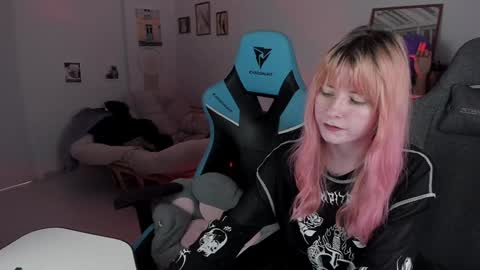 Snapshot of lexiwenford chatting on February 2025 08:39:02 AM Lexi Wenford NO NUDE GODDESS online show from February 2025 08:39:02 AM