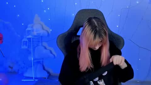 Snapshot of lexiwenford chatting on February 2025 02:56:02 AM Lexi Wenford NO NUDE GODDESS online show from February 2025 02:56:02 AM