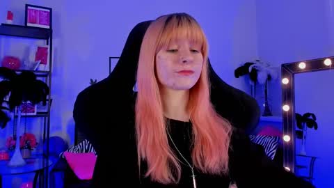 Snapshot of lexiwenford chatting on February 2025 06:17:02 AM Lexi Wenford NO NUDE GODDESS online show from February 2025 06:17:02 AM