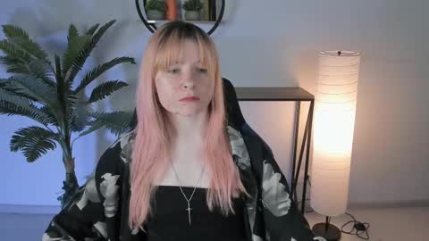 Snapshot of lexiwenford chatting on February 2025 03:12:02 AM Lexi Wenford NO NUDE GODDESS online show from February 2025 03:12:02 AM