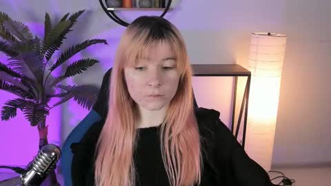 Snapshot of lexiwenford chatting on February 2025 02:51:01 AM Lexi Wenford NO NUDE GODDESS online show from February 2025 02:51:01 AM