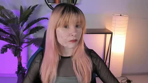 Snapshot of lexiwenford chatting on February 2025 09:00:01 AM Lexi Wenford NO NUDE GODDESS online show from February 2025 09:00:01 AM
