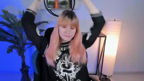 Snapshot of lexiwenford chatting on February 2025 05:52:01 AM Lexi Wenford NO NUDE GODDESS online show from February 2025 05:52:01 AM