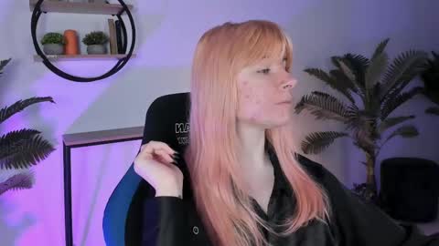 Snapshot of lexiwenford chatting on March 2025 02:36:02 AM Lexi Wenford NO NUDE GODDESS online show from March 2025 02:36:02 AM