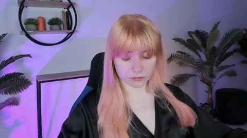 Snapshot of lexiwenford chatting on March 2025 08:49:02 AM Lexi Wenford NO NUDE GODDESS online show from March 2025 08:49:02 AM