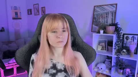 Snapshot of lexiwenford chatting on March 2025 02:38:02 AM Lexi Wenford NO NUDE GODDESS online show from March 2025 02:38:02 AM