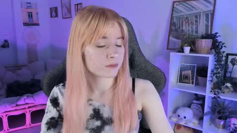 Snapshot of lexiwenford chatting on March 2025 05:42:02 AM Lexi Wenford NO NUDE GODDESS online show from March 2025 05:42:02 AM