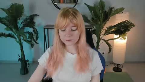 Snapshot of lexiwenford chatting on March 2025 05:49:02 AM Lexi Wenford NO NUDE GODDESS online show from March 2025 05:49:02 AM