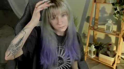 Snapshot of lexiwenford chatting on November 2025 02:44:01 AM Lexi Wenford NO NUDE GODDESS online show from November 2025 02:44:01 AM