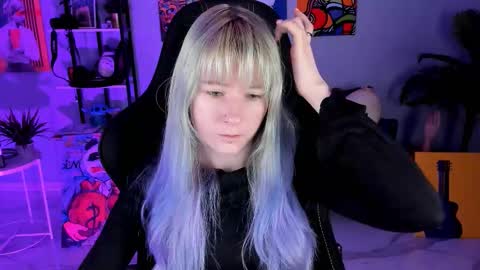 Snapshot of lexiwenford chatting on November 2025 03:07:01 AM Lexi Wenford NO NUDE GODDESS online show from November 2025 03:07:01 AM