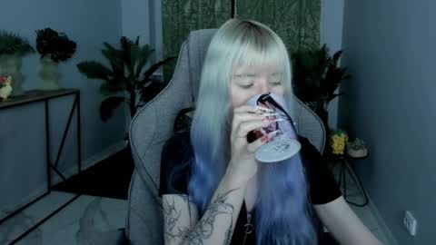 Snapshot of lexiwenford chatting on November 2025 03:05:01 AM Lexi Wenford NO NUDE GODDESS online show from November 2025 03:05:01 AM