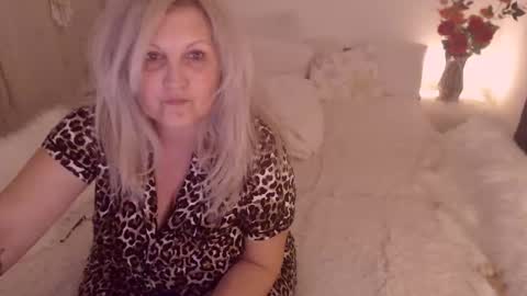 Snapshot of lexxa_blond chatting on February 2026 10:27:01 PM Hannah online show from February 2026 10:27:01 PM