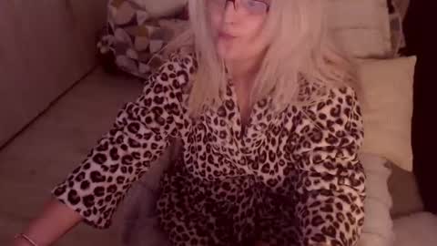 Snapshot of lexxa_blond chatting on March 2026 04:44:02 PM Hannah online show from March 2026 04:44:02 PM