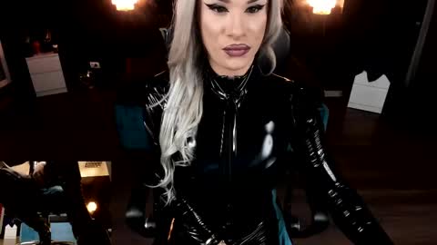 Snapshot of lexxymiss chatting on February 2025 06:05:02 PM eva lexy you may call me Miss online show from February 2025 06:05:02 PM