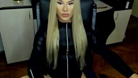 Snapshot of lexxymiss chatting on September 2025 08:52:02 PM eva lexy you may call me Miss online show from September 2025 08:52:02 PM