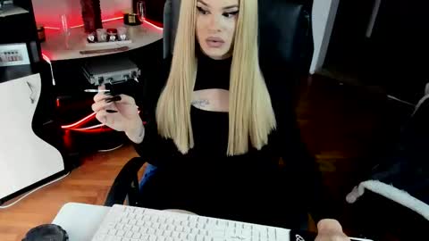 Snapshot of lexxymiss chatting on November 2025 11:31:02 AM eva lexy you may call me Miss online show from November 2025 11:31:02 AM