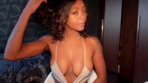 LEXY - Independent account online show from September 2025 10:26:01 AM