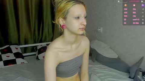 Snapshot of lexy_woorhez chatting on April 2026 11:19:02 AM Lexy online show from April 2026 11:19:02 AM