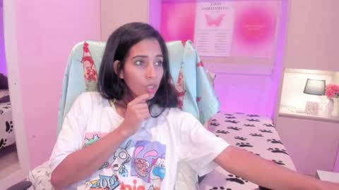 L I A  online show from October 2025 10:19:02 PM