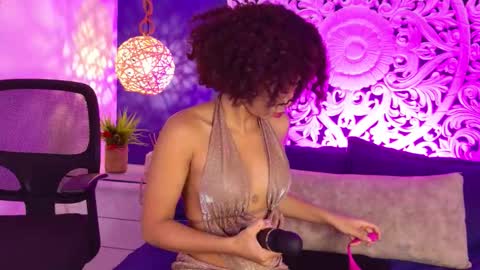 lexyskye online show from February 2026 12:03:01 PM