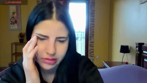 lexyswett online show from October 2025 07:45:01 AM