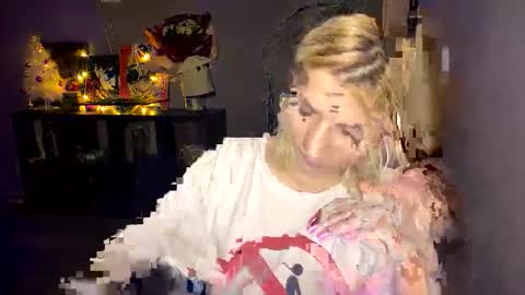 Leya online show from December 2025 07:41:02 PM